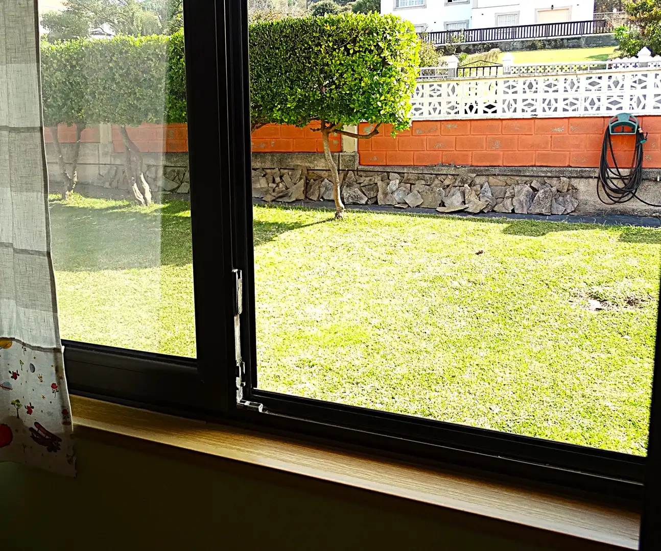 Jardí de Casa o xalet en venda en Valdoviño amb Calefacció, Jardí privat i Parquet