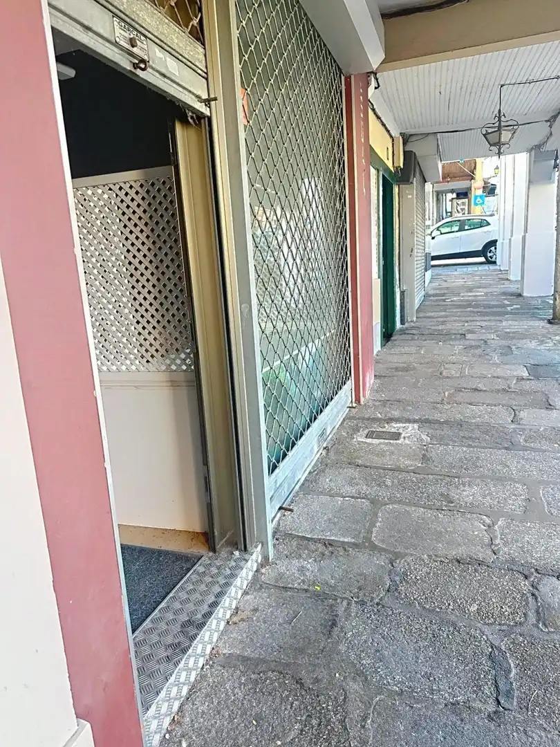 Commercial properties for sale in Pontedeume