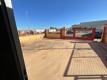 Nave industrial en venta en Zona de la Vega