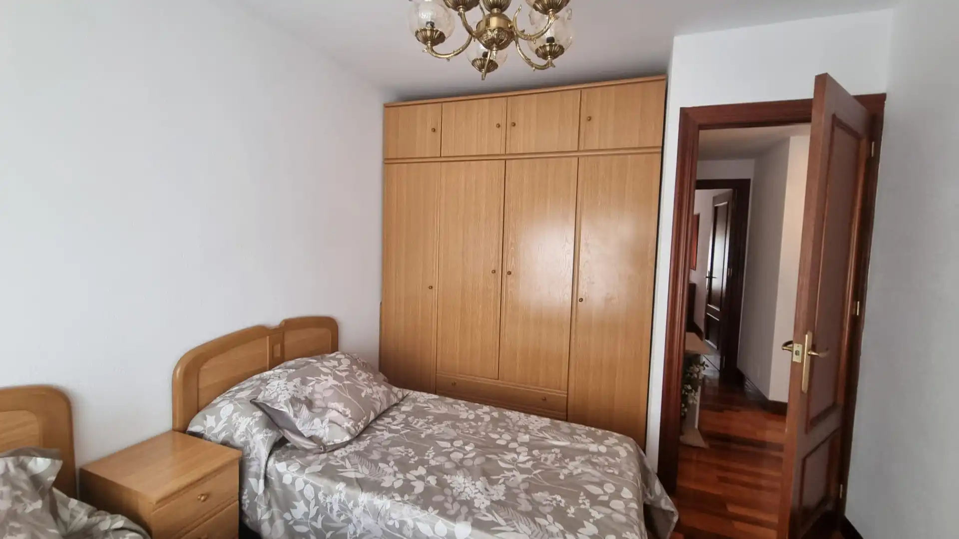 Habitación de Piso de alquiler en El Astillero   con Calefacción, Parquet y Terraza