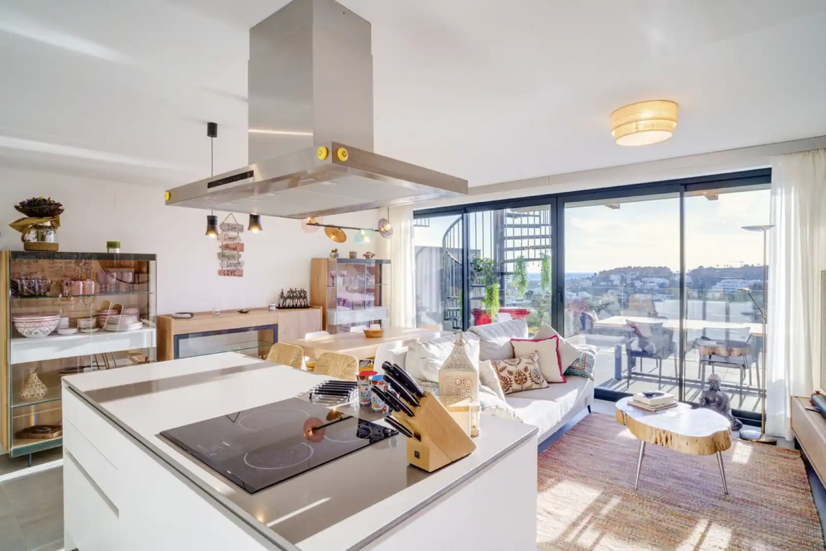 Cuina de Apartament de lloguer en Estepona amb Aire condicionat, Terrassa i Moblat