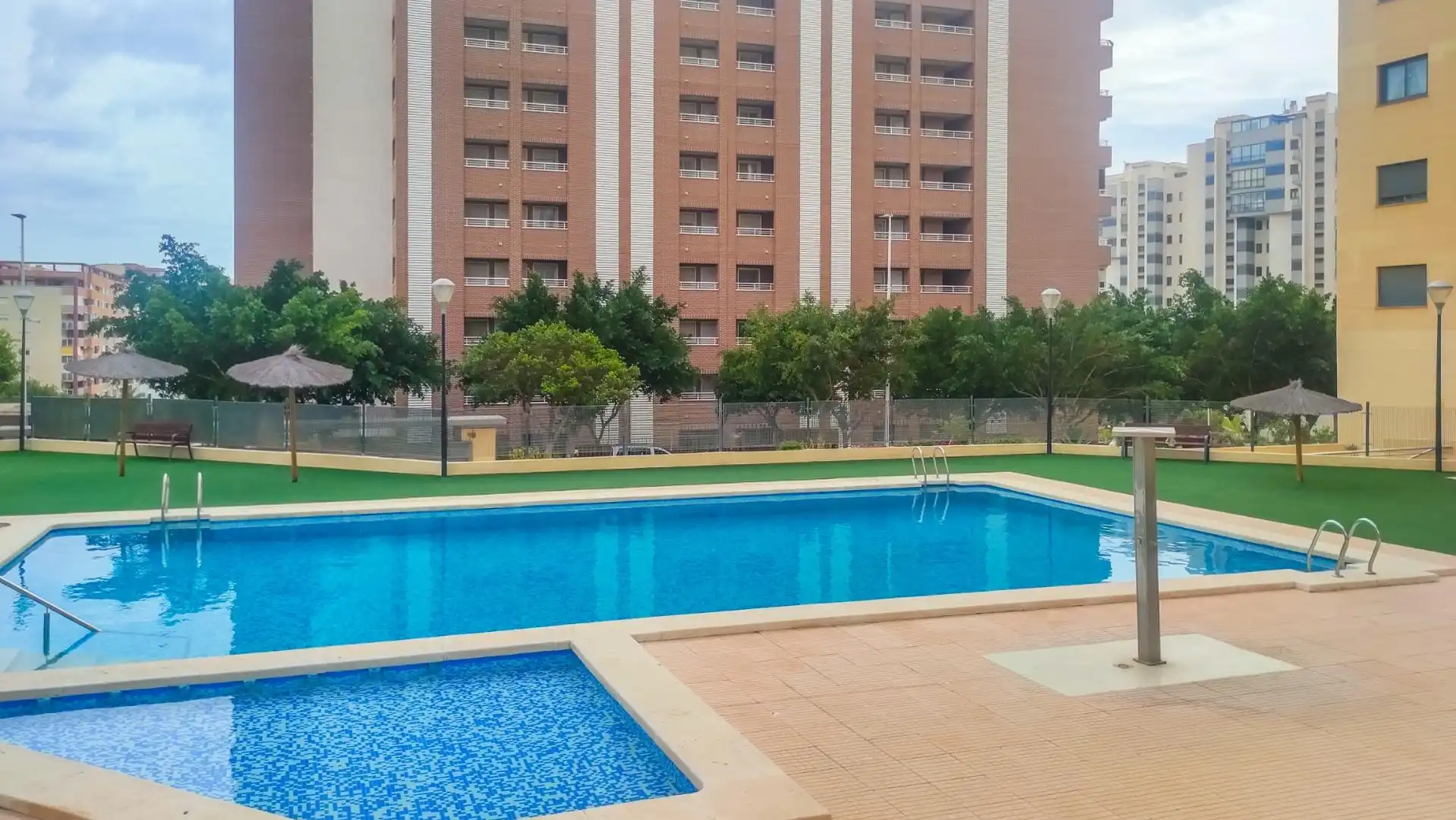 Piscina de Apartament en venda en Villajoyosa / La Vila Joiosa amb Aire condicionat, Moblat i Piscina comunitària