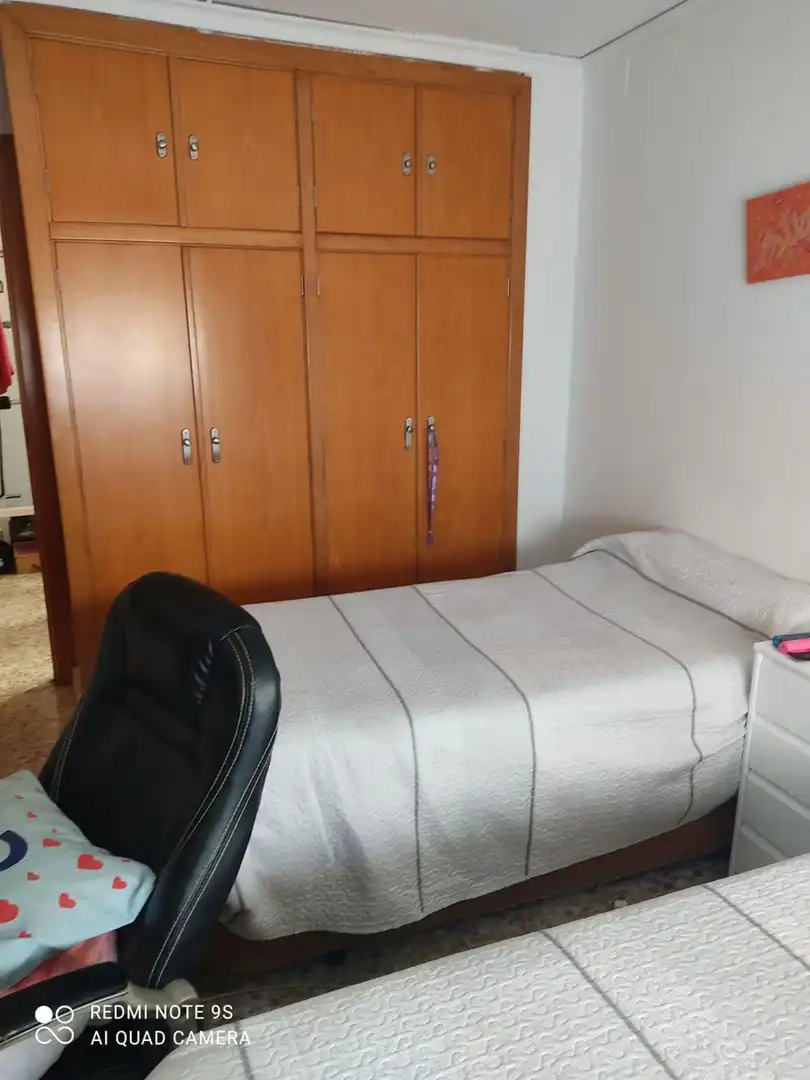 Bedroom of Houses for sale in Oliva  with Furnished