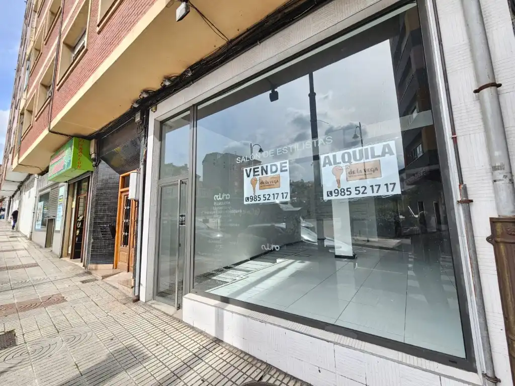 Locale commerciale in vendita a Avenida Fernández Balsera