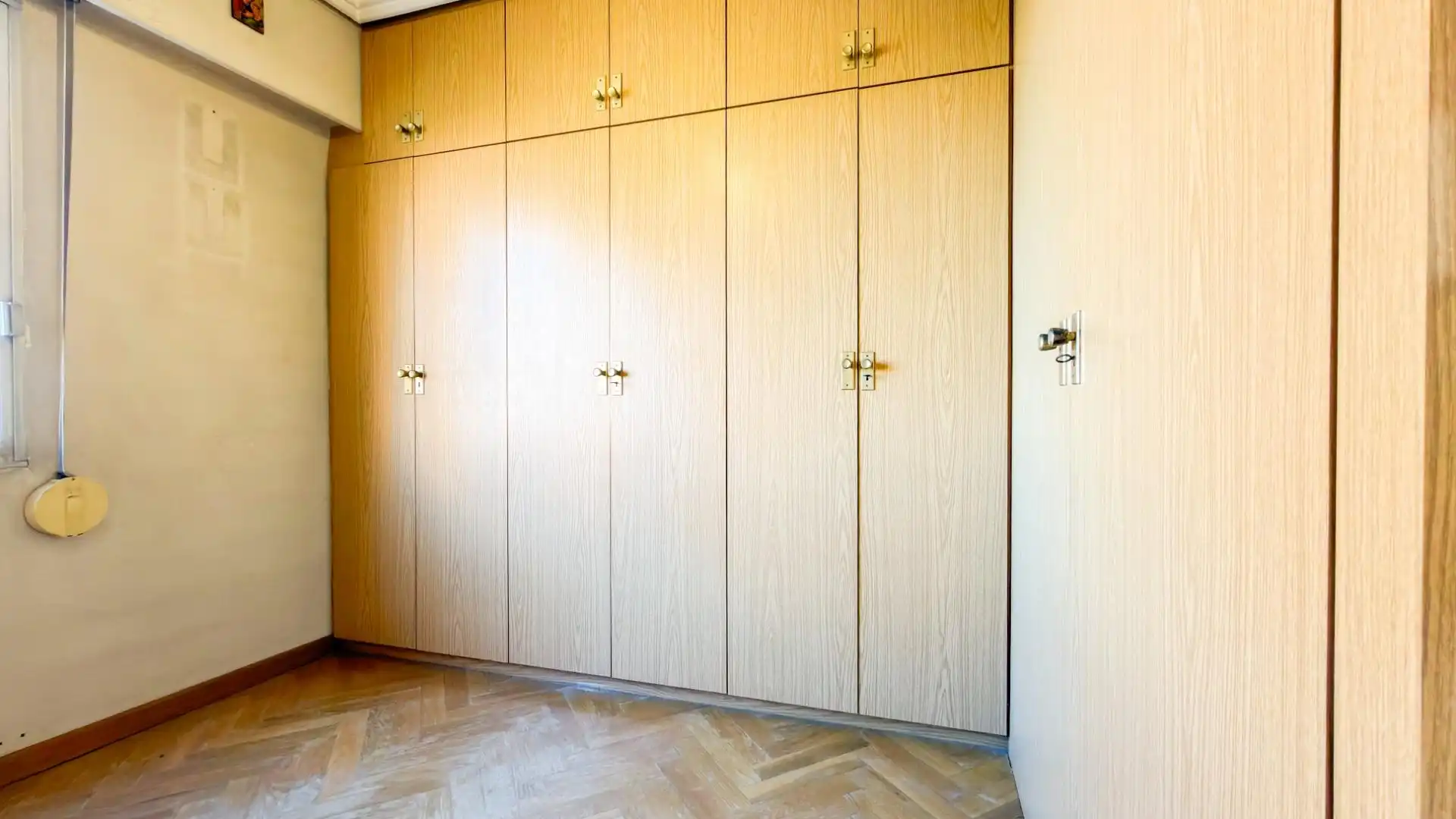 Schlafzimmer von Wohnung zum Verkauf in Valencia mit Klimaanlage, Heizung und Parkett