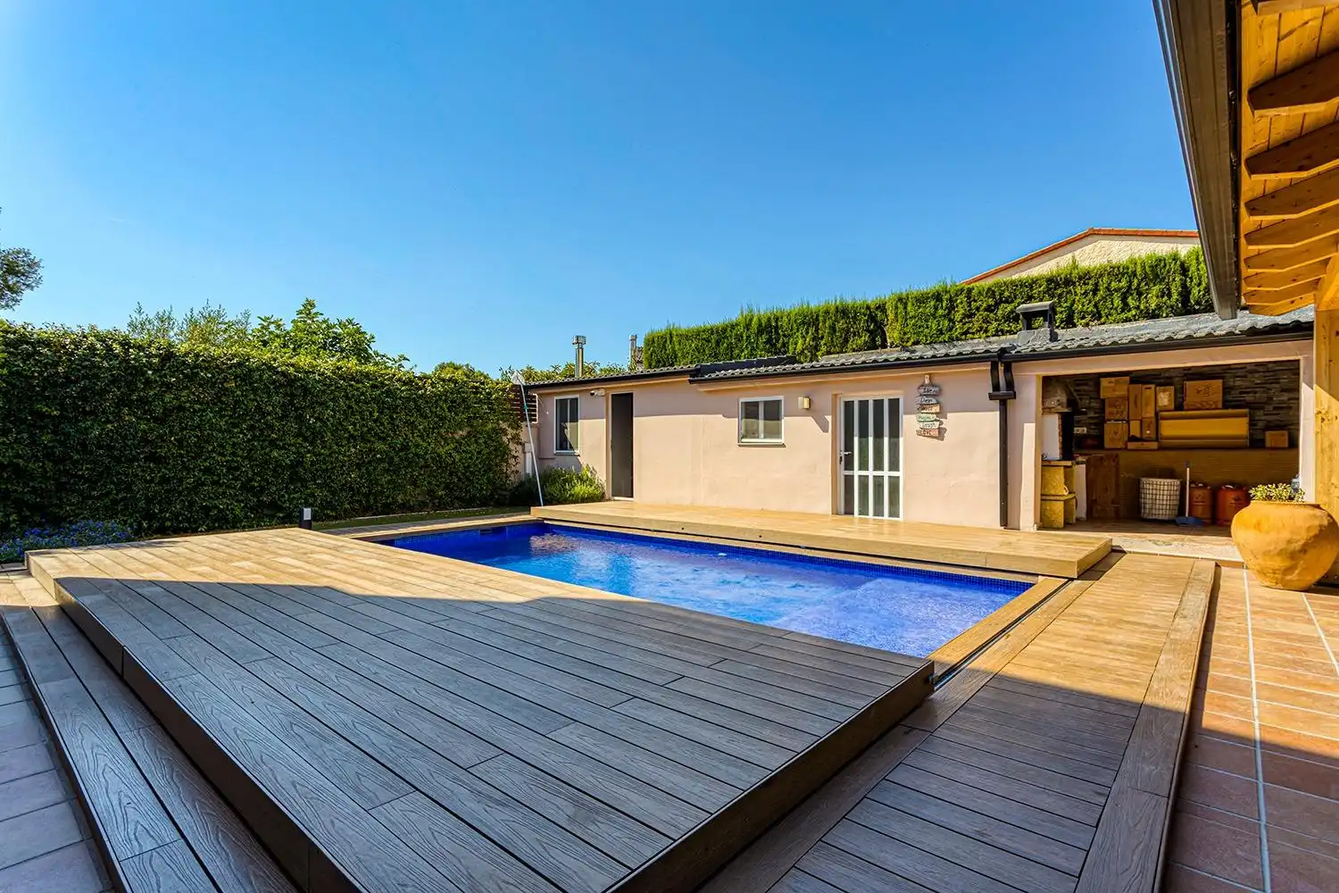 Piscina de Casa o xalet en venda en La Torre de Claramunt amb Jardí privat, Terrassa i Traster
