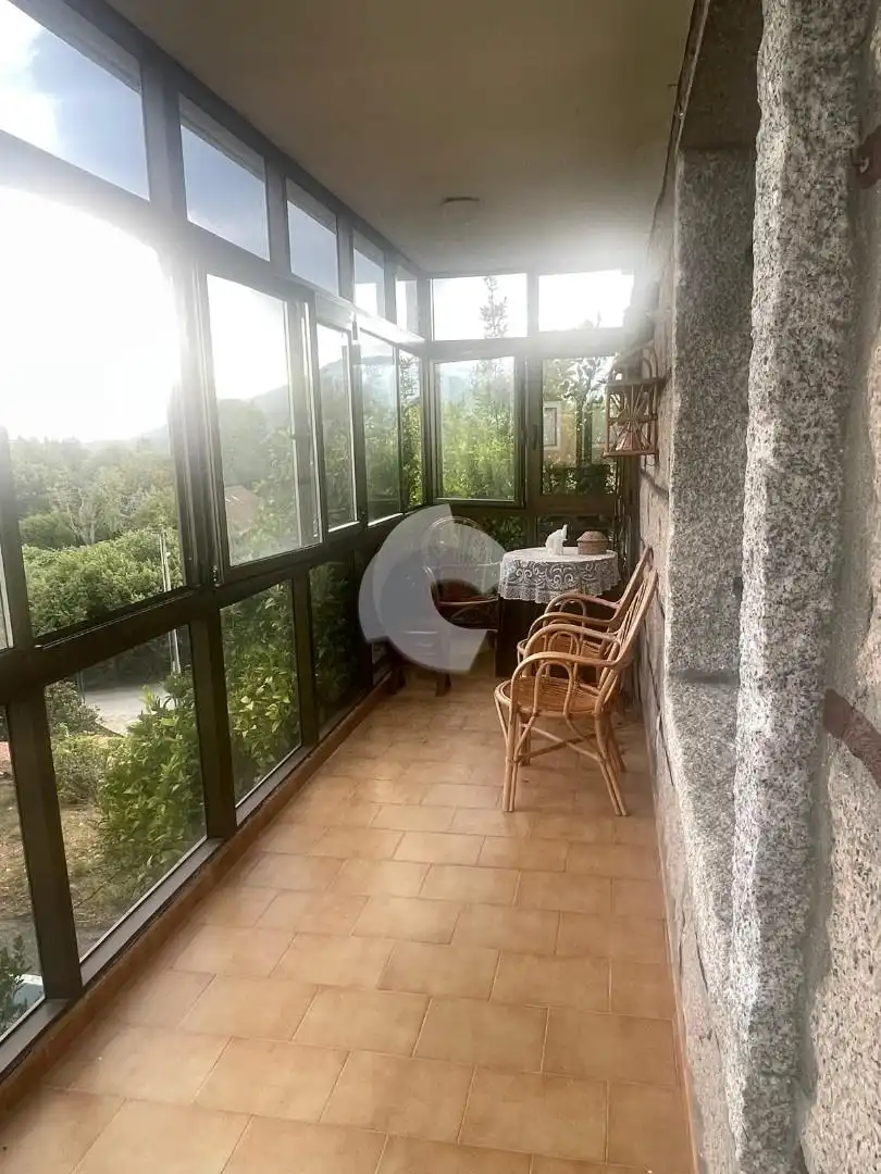 Terrassa de Casa o xalet en venda en Entrimo amb Calefacció, Jardí privat i Traster