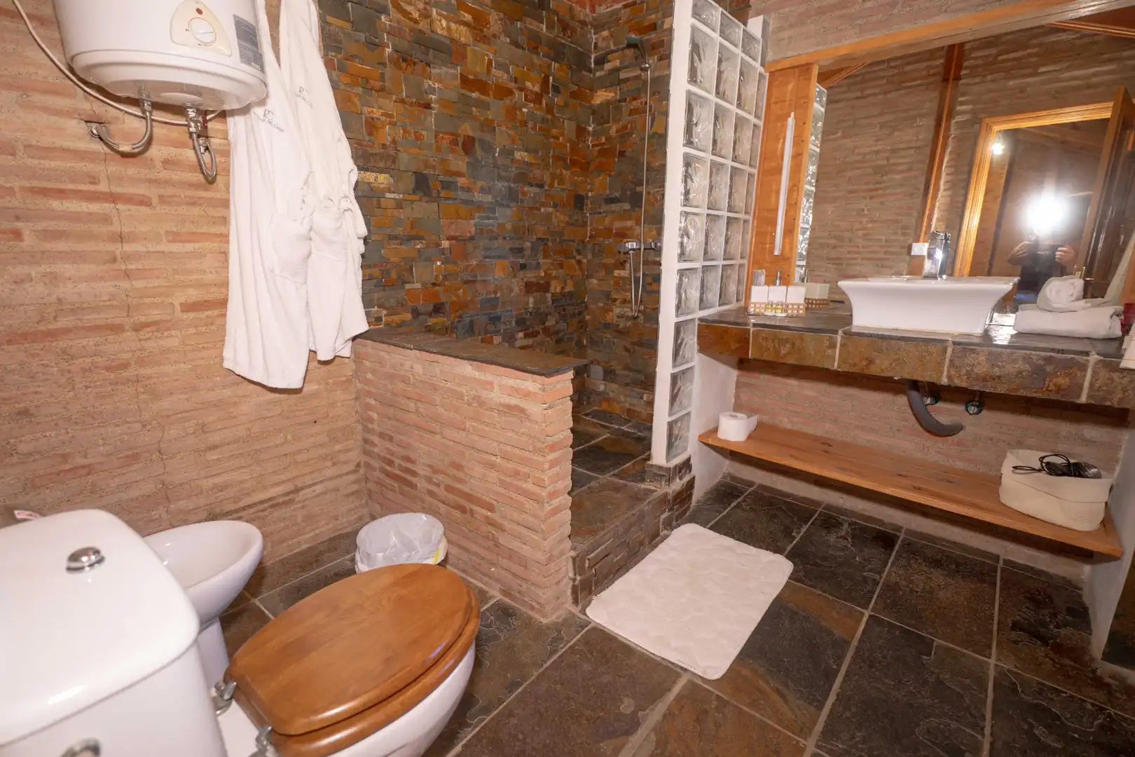 Baño de Finca rústica en venta en Nevada con Aire acondicionado, Jardín privado y Terraza