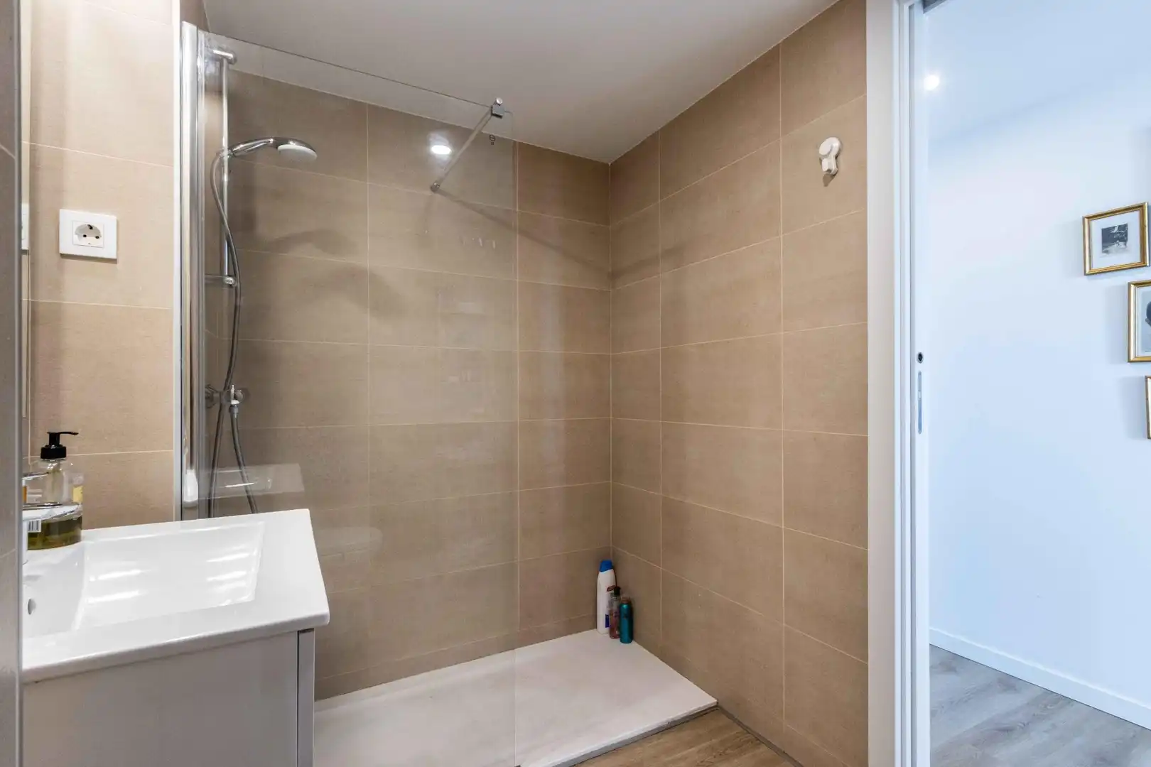 Bathroom of Flat for sale in Sabadell  with Heating, Terrace and Community pool