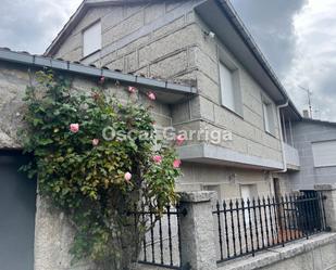 Vista exterior de Casa o xalet en venda en Punxín amb Calefacció, Jardí privat i Terrassa