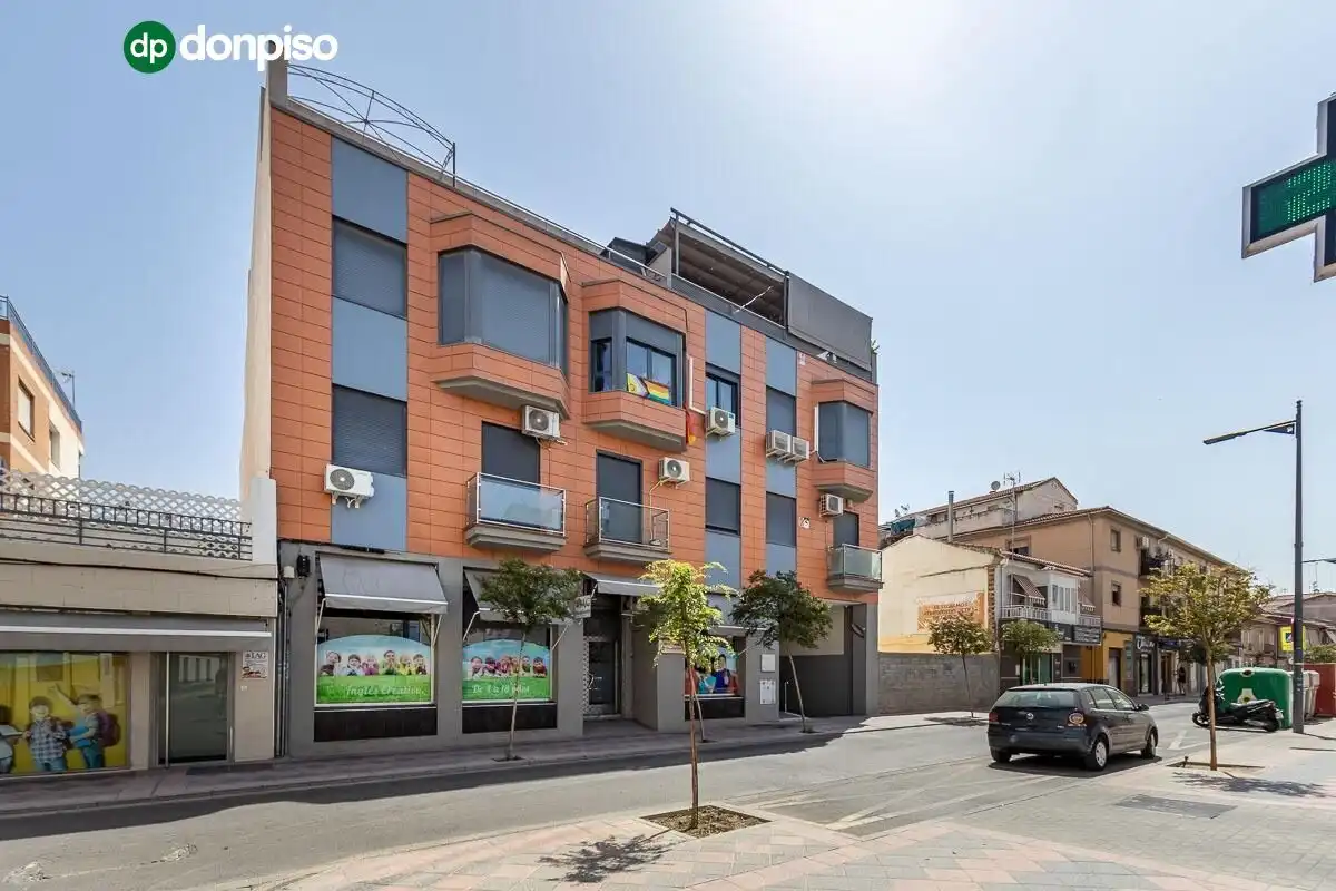 Außenansicht von Wohnung zum Verkauf in Armilla mit Klimaanlage, Heizung und Balkon