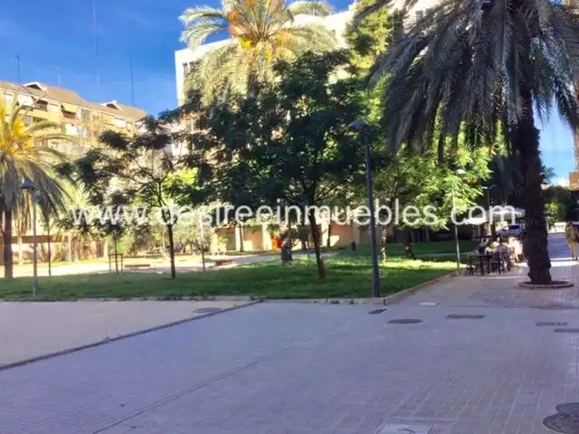 Local en venta en Carrer Poeta Josep Cervera I, Ciutat de les Ciències i de les Arts - Justicia