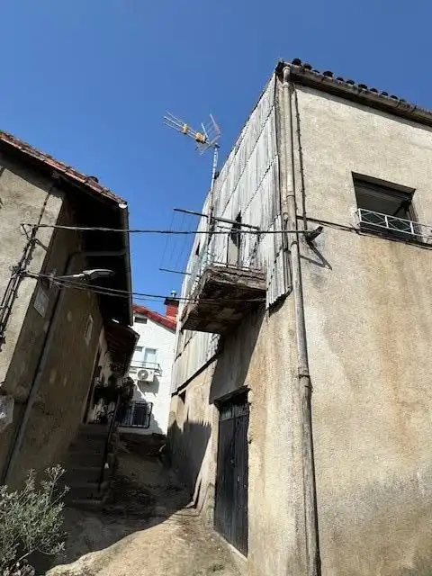 Vista exterior de Casa o xalet en venda en Herguijuela de la Sierra amb Traster i Balcó
