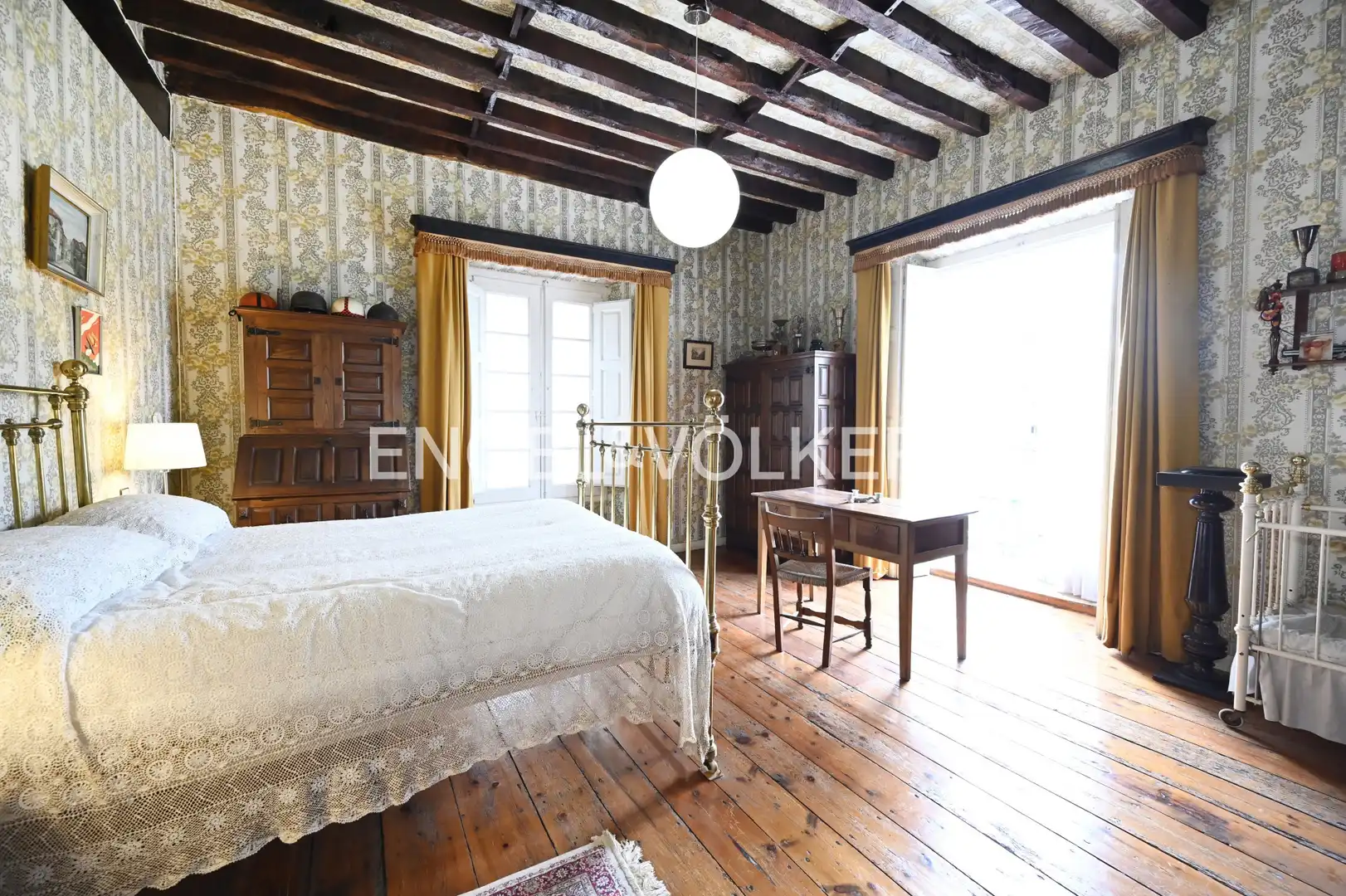 Habitación de Casa o chalet en venta en Cabezón de la Sal con Calefacción y Jardín privado