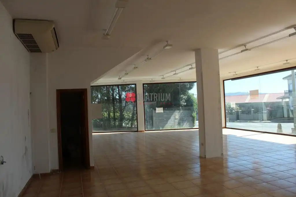 Local comercial de lloguer a Castiñeiriño - Cruceiro de Sar, imagen 4