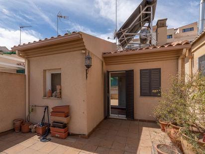 Vista exterior de Casa o xalet en venda en  Granada Capital amb Aire condicionat, Terrassa i Balcó