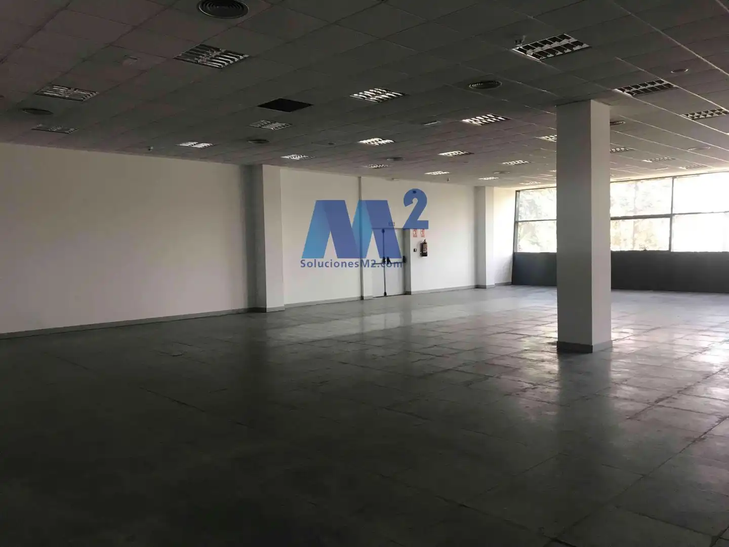 Oficina de alquiler en Valportillo Primera, Zona Industrial