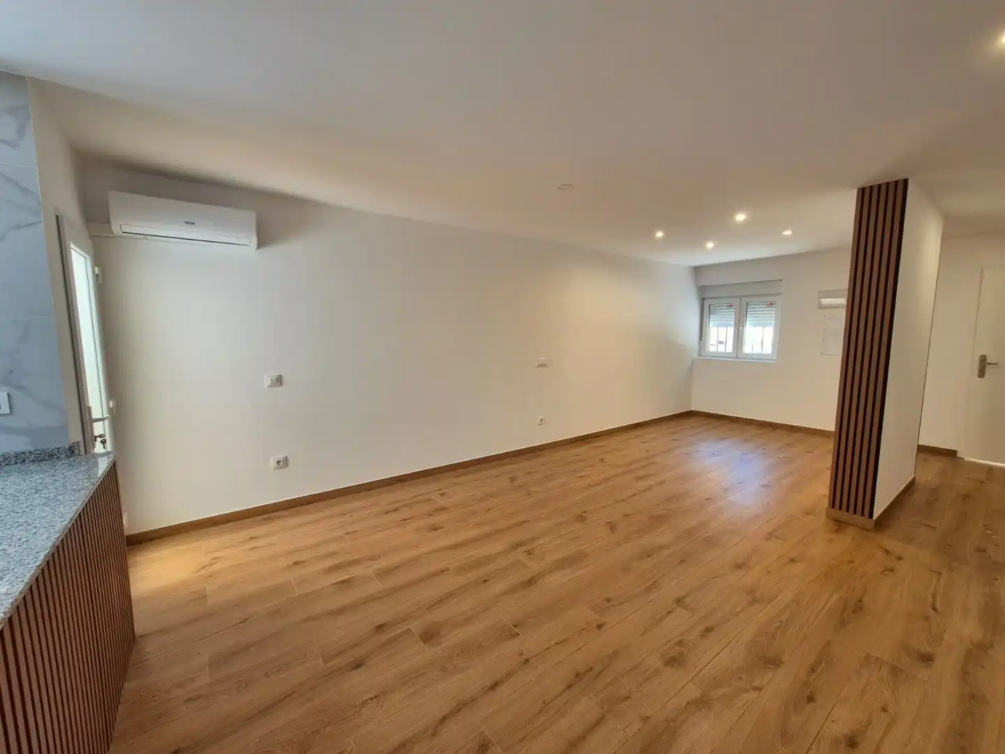 Piso en venta en La Pobla de Vallbona con Aire acondicionado y Terraza