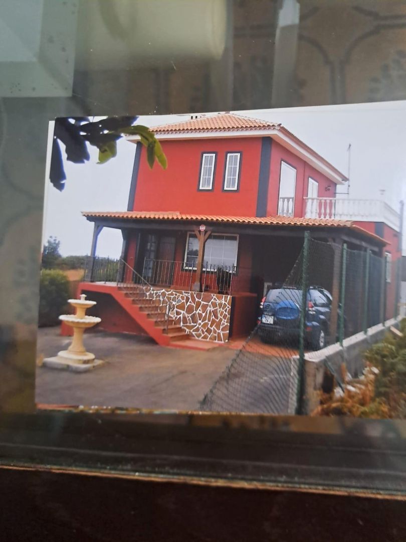 Exterior view of House or chalet for sale in El Rosario  with Heating, Private garden and Parquet flooring