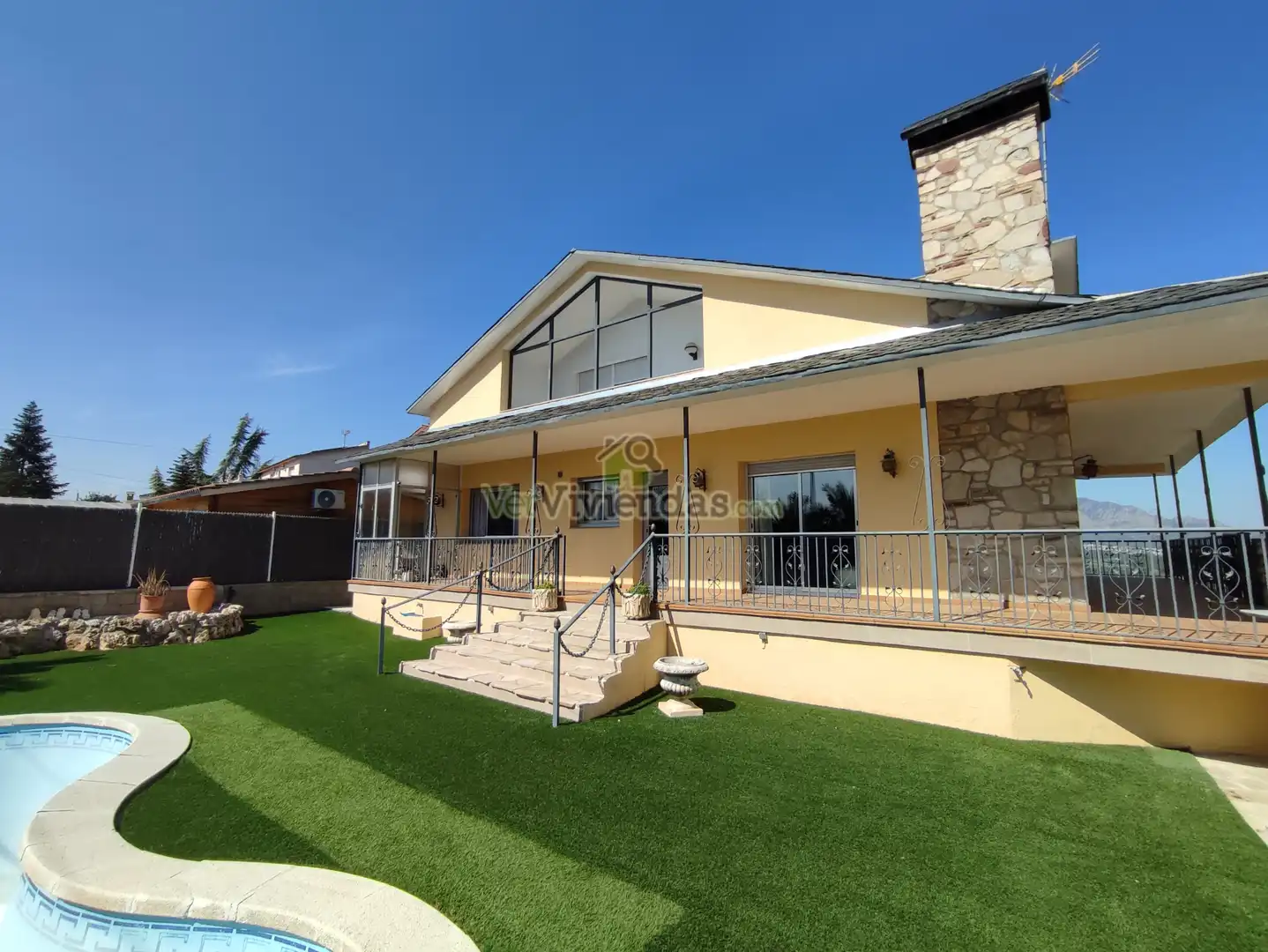 Exterior view of Houses for sale in Masquefa  with Air Conditioner, Heating and Private garden