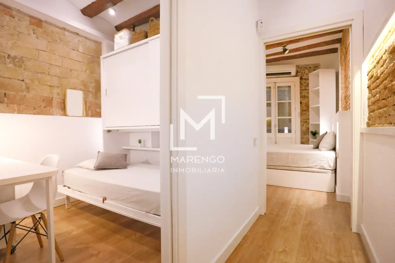 Appartamento con terrazza in vendita a Carrer del Portal Nou, imagen 2