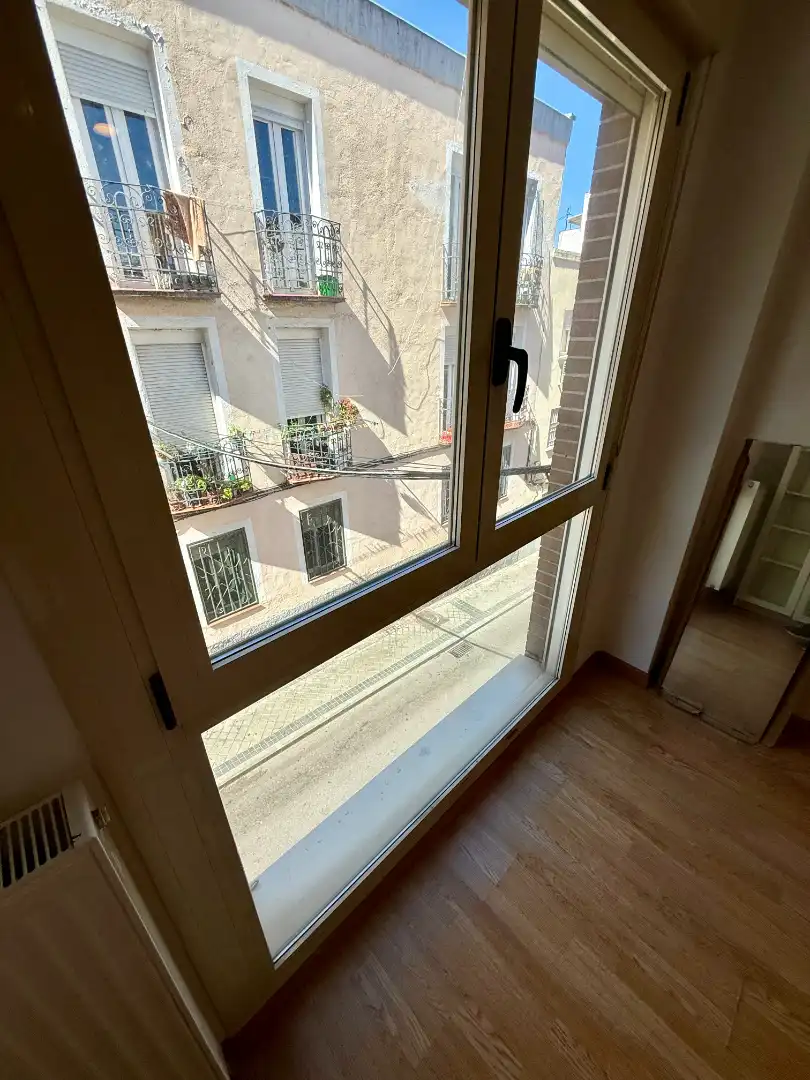 Vista exterior de Piso en venta en Madrid con Calefacción, Terraza y Trastero