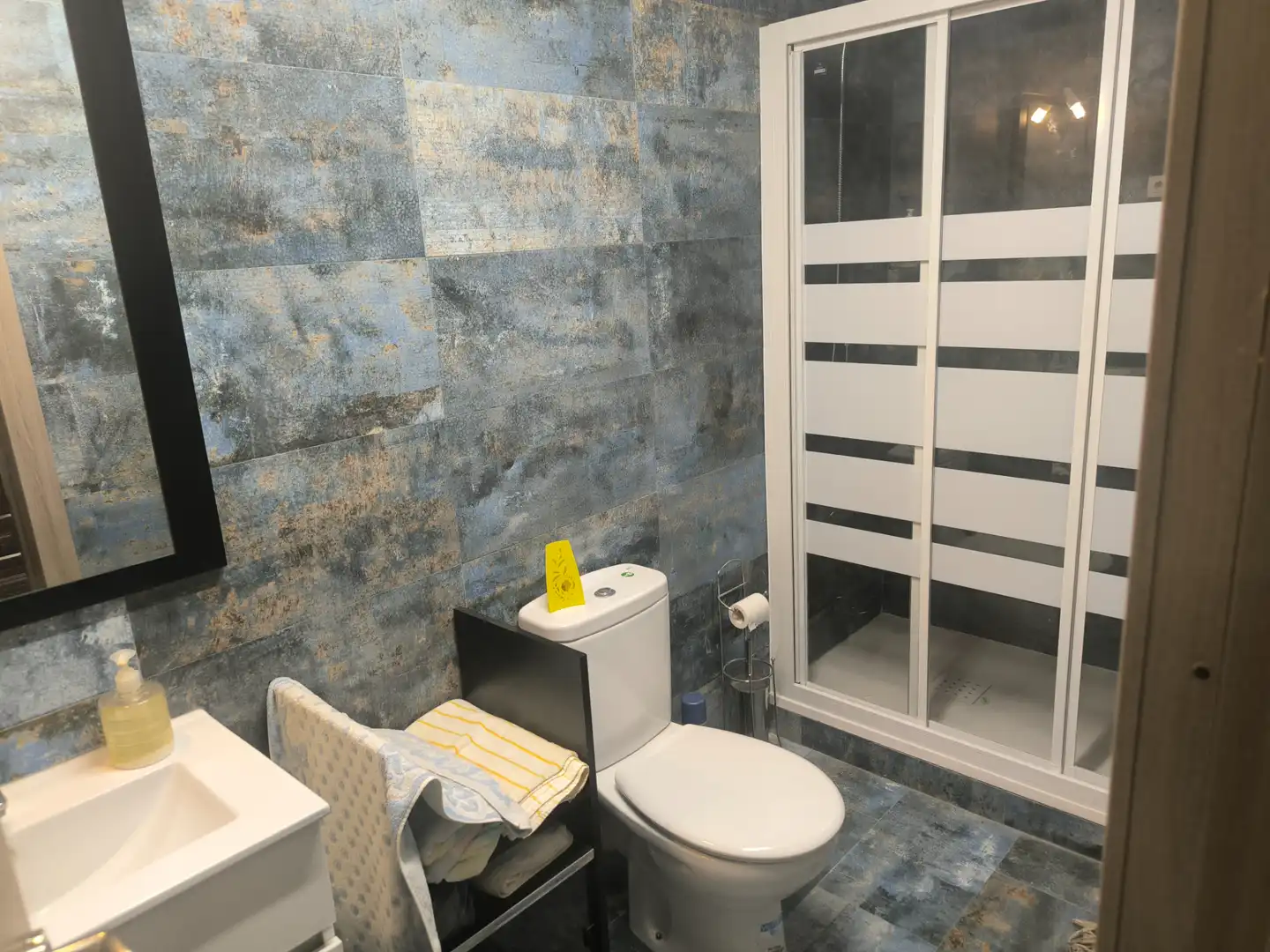 Badezimmer von Lagerraum zum Verkauf in Madrid