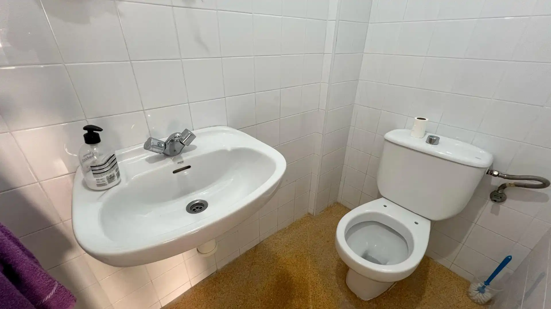 Bany de Pis en venda en Sabadell amb Aire condicionat