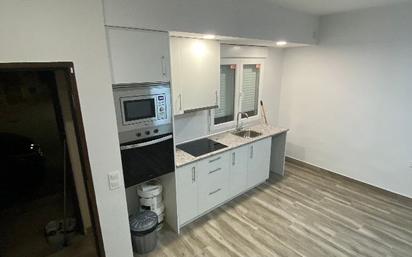 Kitchen of Flat for sale in Illescas  with Air Conditioner, Heating and Oven