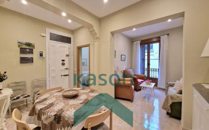 Living room of Flat for sale in  Madrid Capital