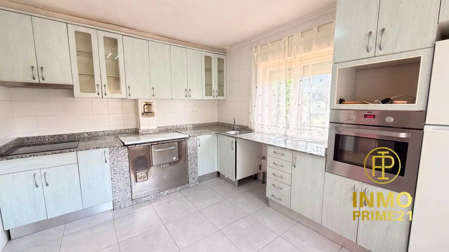 Cocina de Casa o chalet en venta en Corvera de Toranzo con Parquet y Balcón