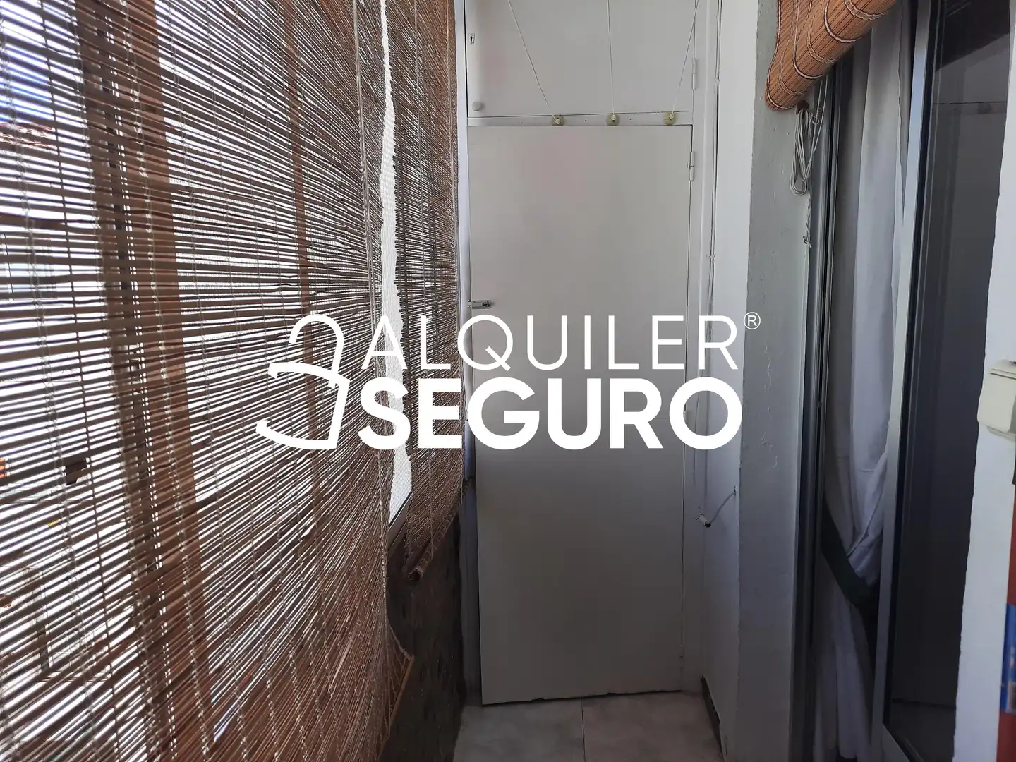 Piso de alquiler en Zaragoza con Calefacción, Terraza y Amueblado