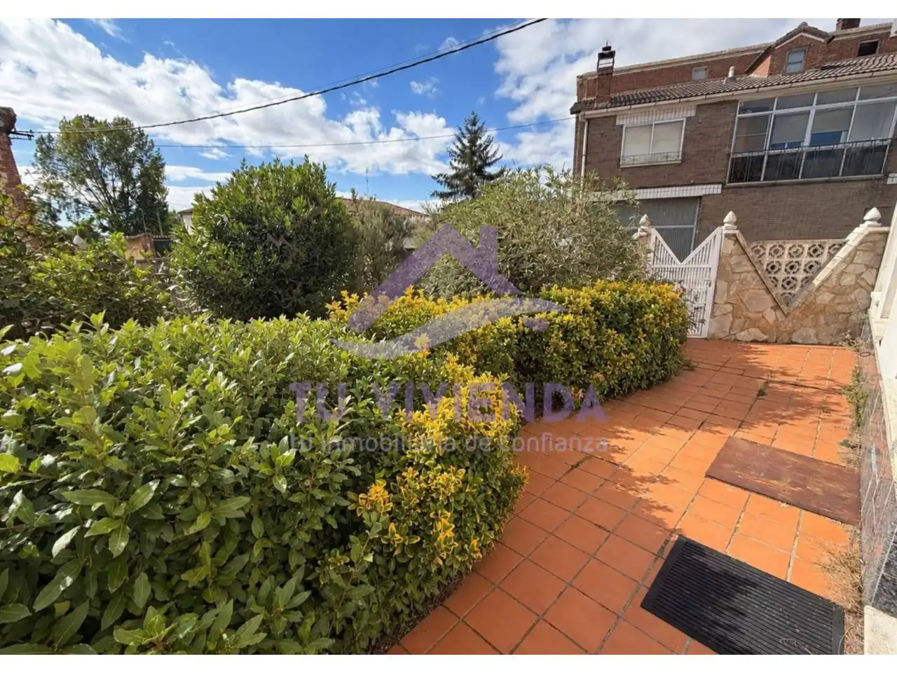 Garden of Houses for sale in Villaluenga de la Vega, Palencia