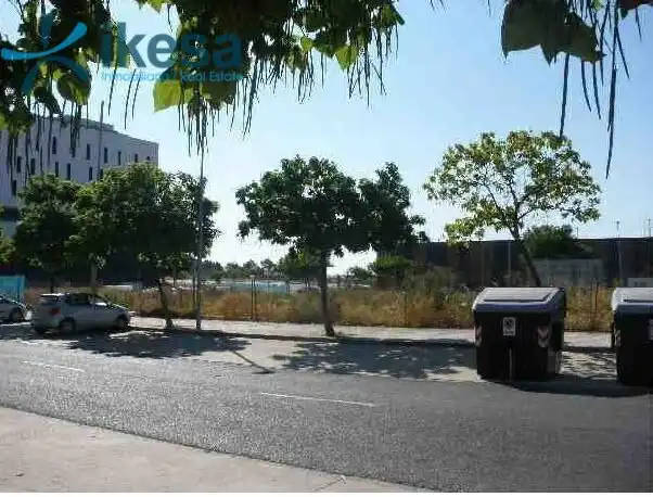 Residencial en venta en Nuevo Parque - Los Rosales - Tráfico Pesado