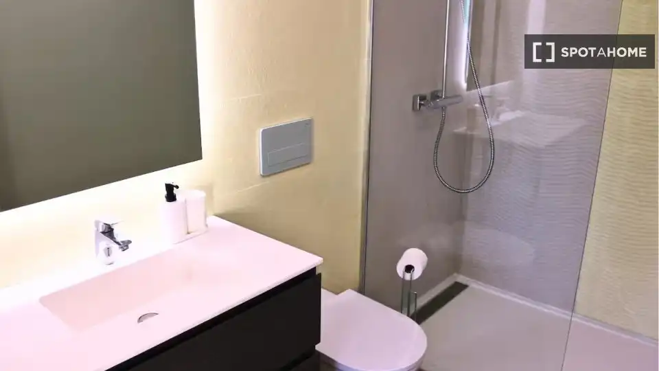 Room in Casares pueblo