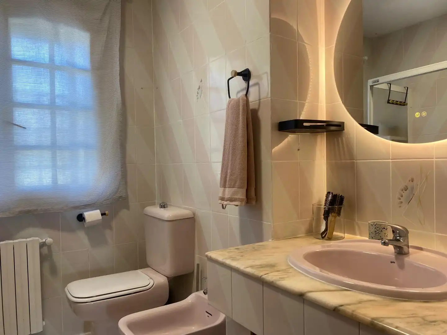 Baño de Casa o chalet en venta en Vilagarcía de Arousa con Calefacción, Jardín privado y Parquet