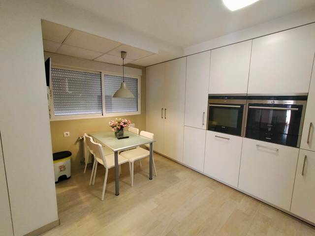 Apartamento en Alquiler en Calle Montijo en San Lorenzo
