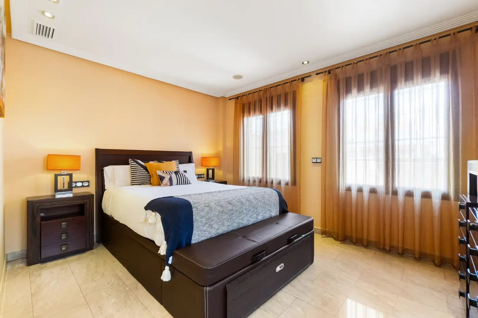 Habitación de Casa o chalet en venta en Orihuela con Aire acondicionado, Jardín privado y Terraza