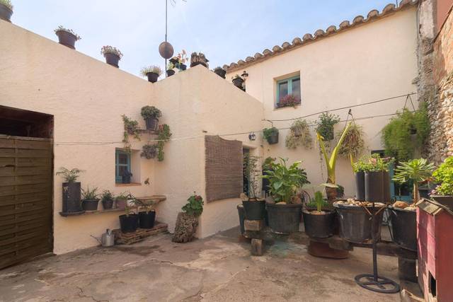 Casa-chalet en Venta en Calle Nou en Sant Miquel de Fluvià