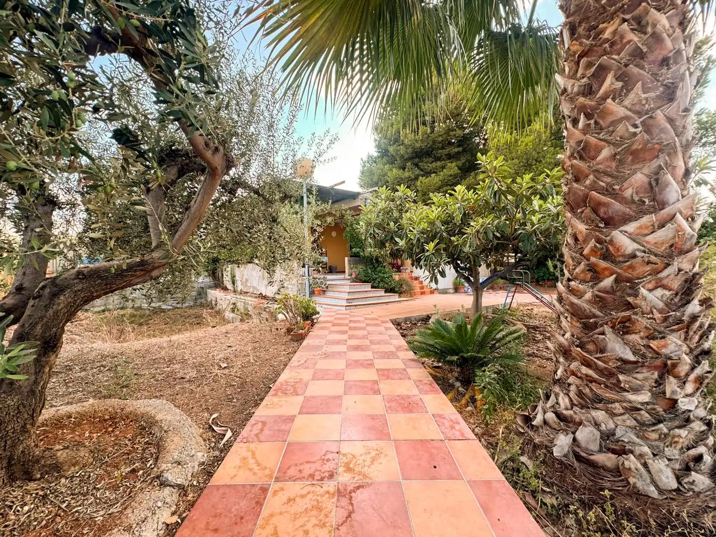 Vista exterior de Casa o xalet en venda en Onda amb Jardí privat, Terrassa i Traster