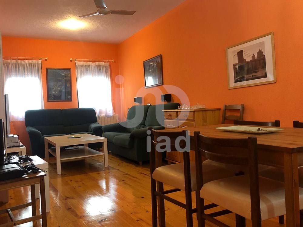 Sala d'estar de Casa o xalet en venda en Aldeanueva de la Vera amb Aire condicionat