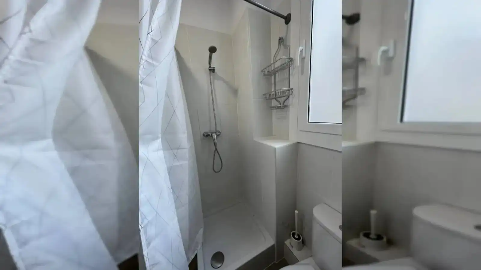 Bathroom of Flat for share in Sants - Montjuïc