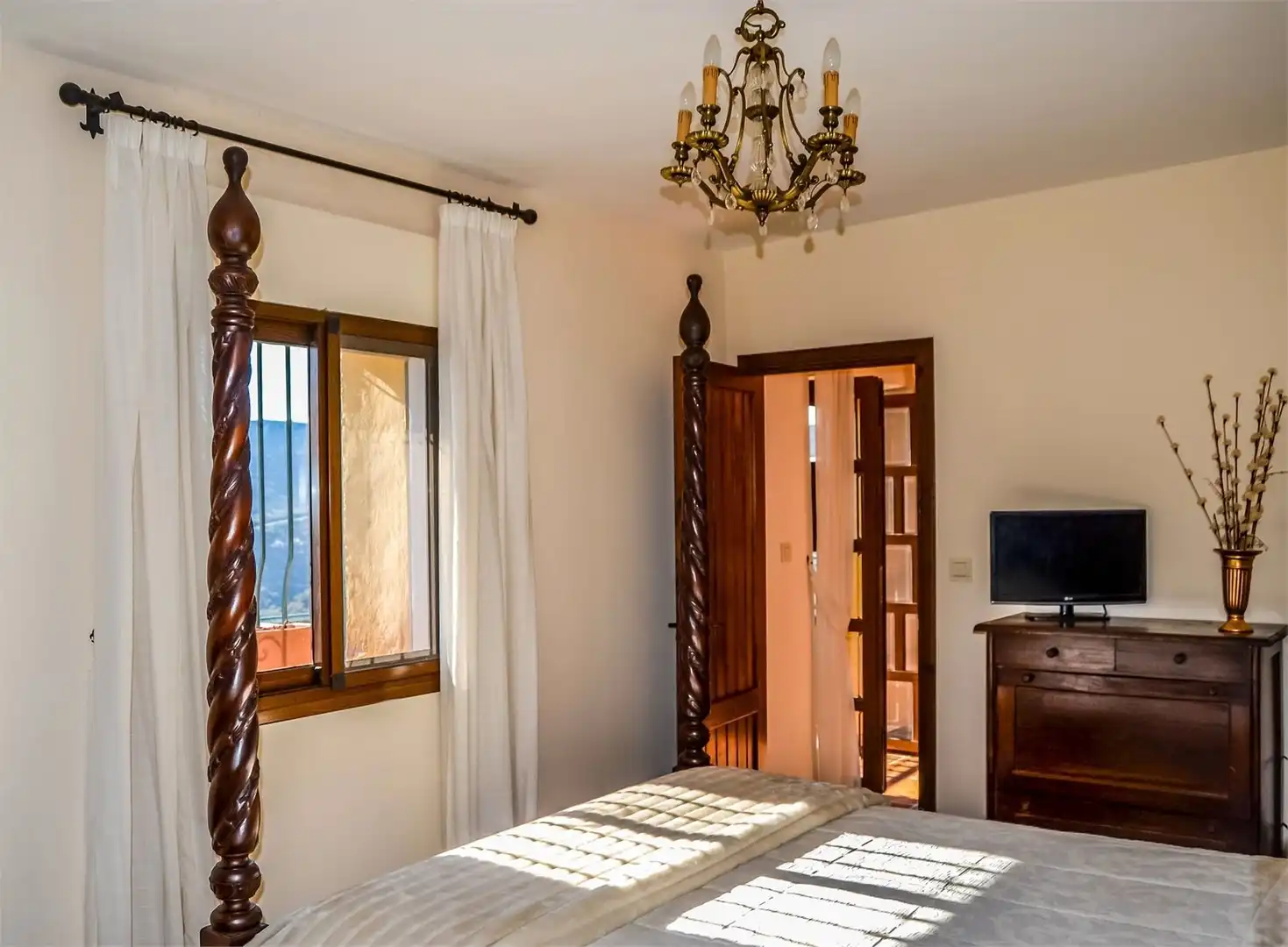 Country homes for sale in Calle Nuestra Señora del Rosario, 5, Macharaviaya