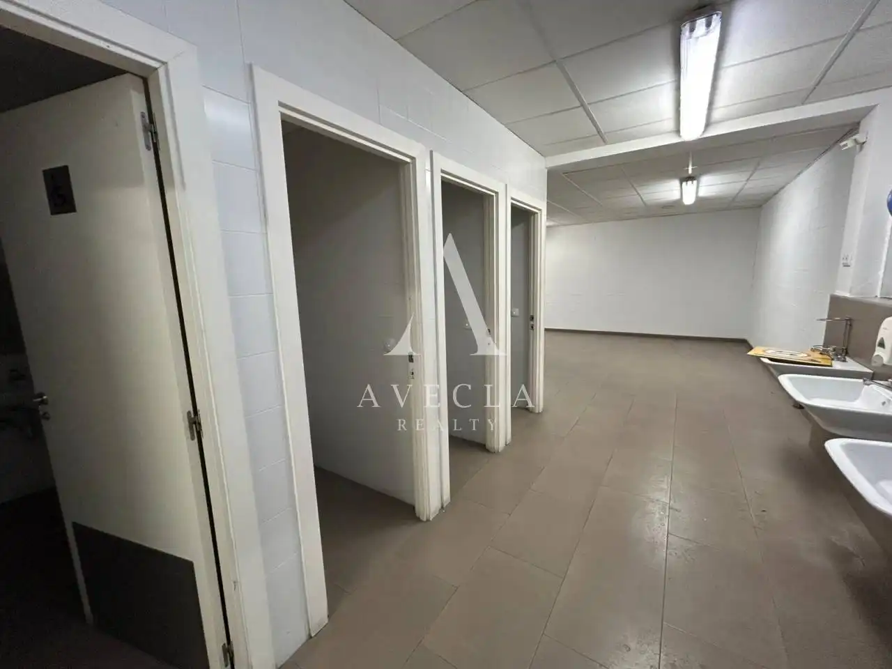 Nave industrial de alquiler en Abrera