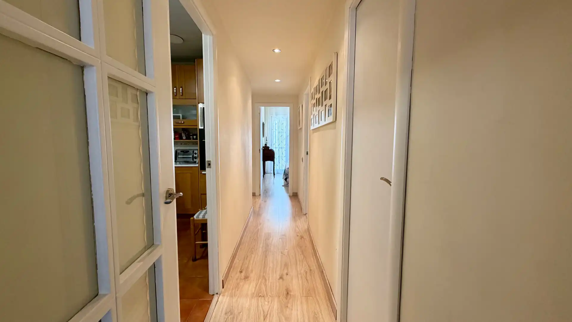 Flat for sale in Cornellà de Llobregat  with Balcony