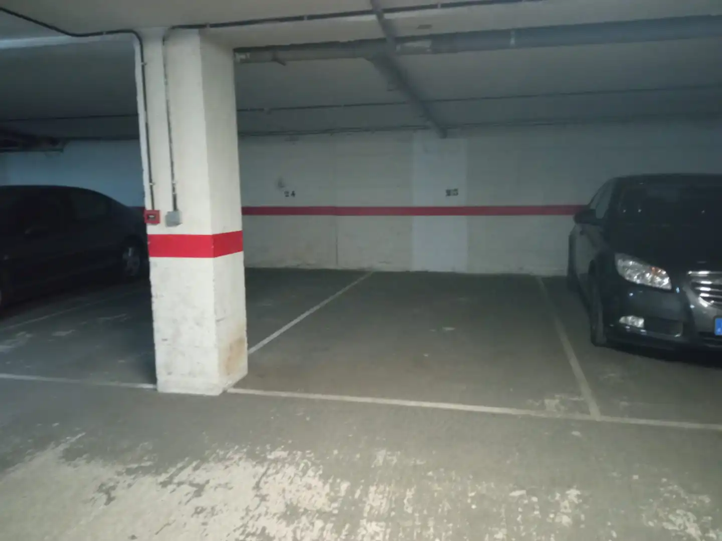 Aparcament de Pis en venda en Burgos amb Calefacció, Parquet i Traster