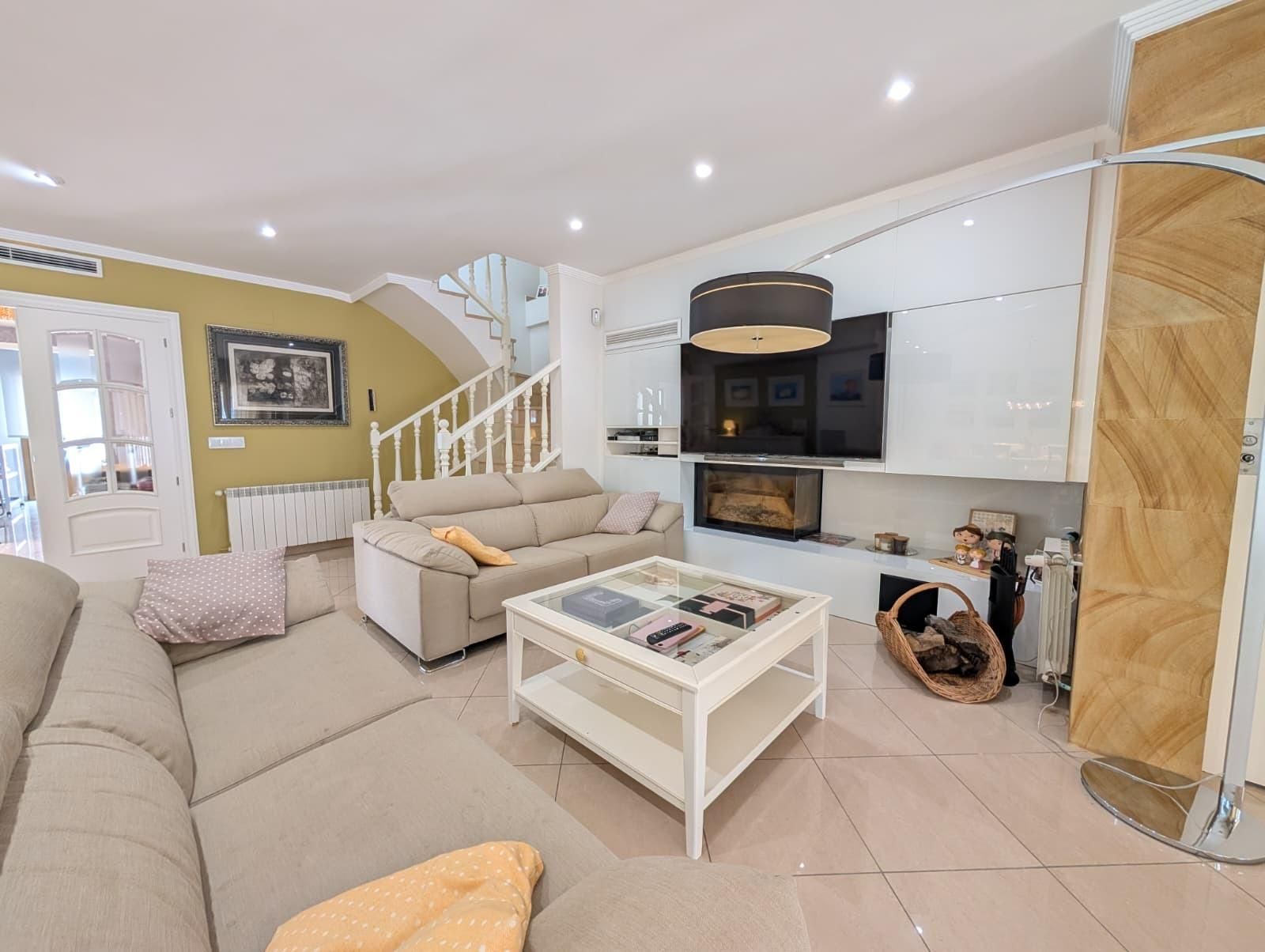 Sala de estar de Casa o chalet de alquiler en Benirredrà con Jardín privado, Terraza y Balcón