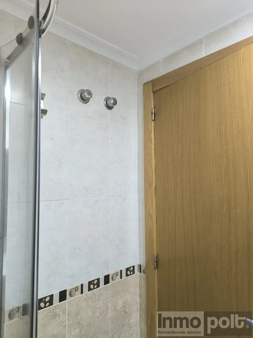 Baño de Piso de alquiler en Murcia