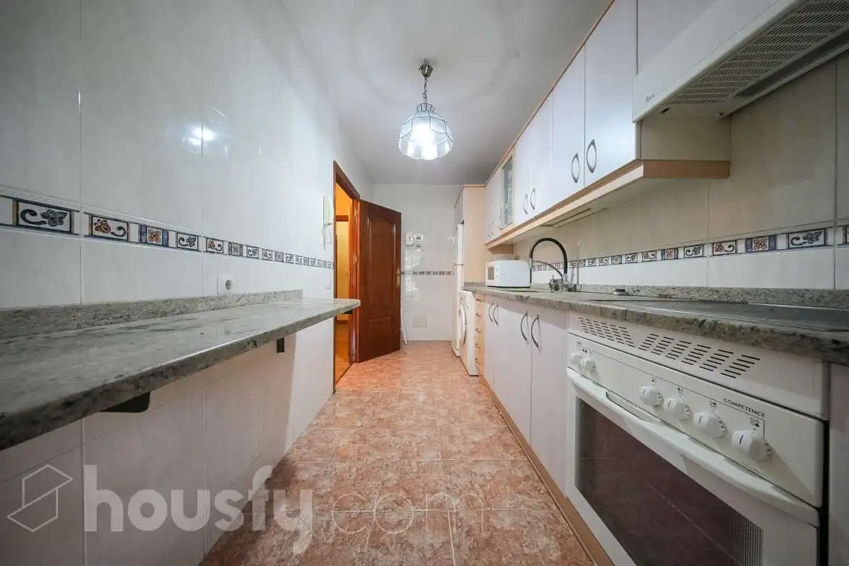 Cocina de Piso en venta en Madrid con Aire acondicionado, Calefacción y Jardín privado