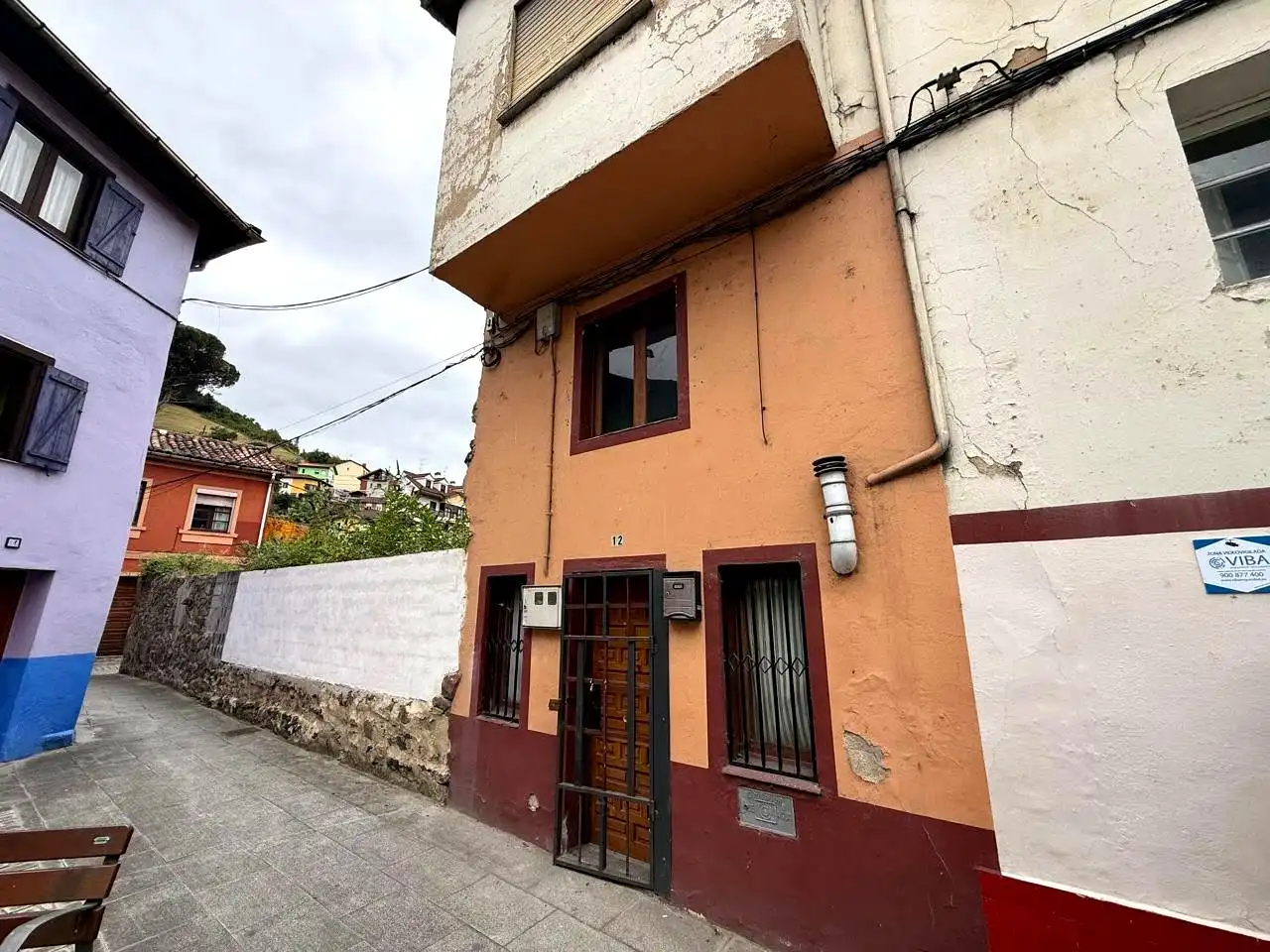 Vista exterior de Edifici en venda en Mieres (Asturias)